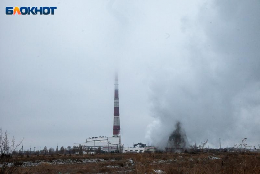 Травля сероводородом, новый завод и нерабочие экопосты: активист о ситуации с экологией в Волжском