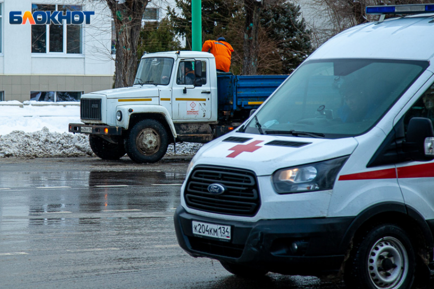 В Волжском пенсионерка скончалась после ДТП с автобусом