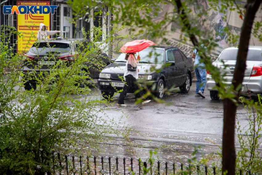 Дождь и сильный ветер ожидают в Волжском во вторник