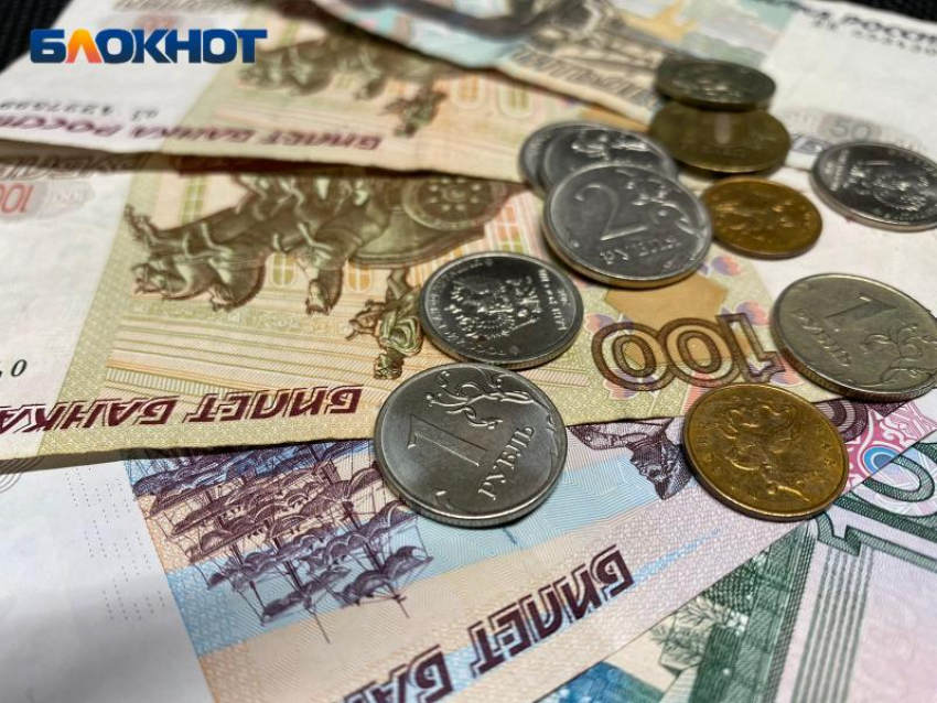 Кассир из Волжского присвоила 6 миллионов рублей и отсидела 3 года 