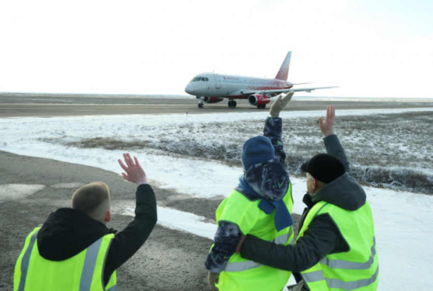 «Первым делом — самолеты»: 8-летний волгоградец на один день стал частью команды аэропорта