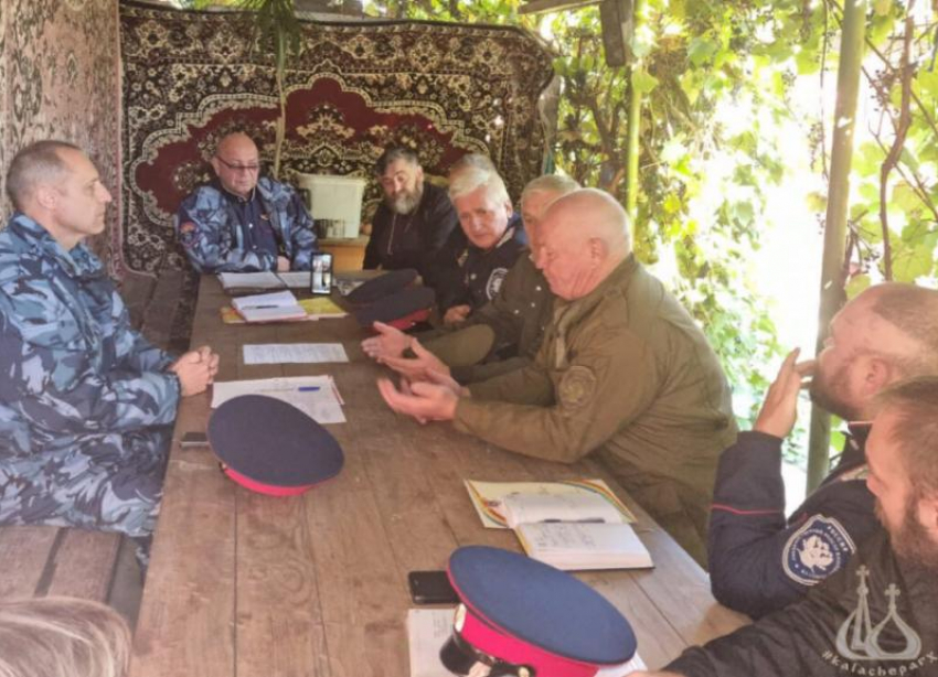 На совете атаманов обсудили установку памятника казаку в Волжском