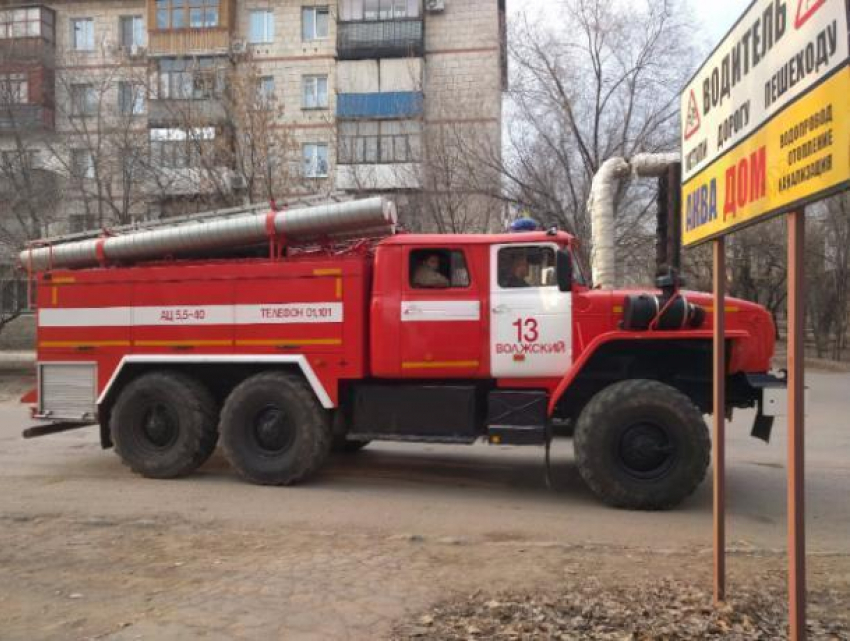 Из-за неисправного дымохода под Волжским сгорела баня