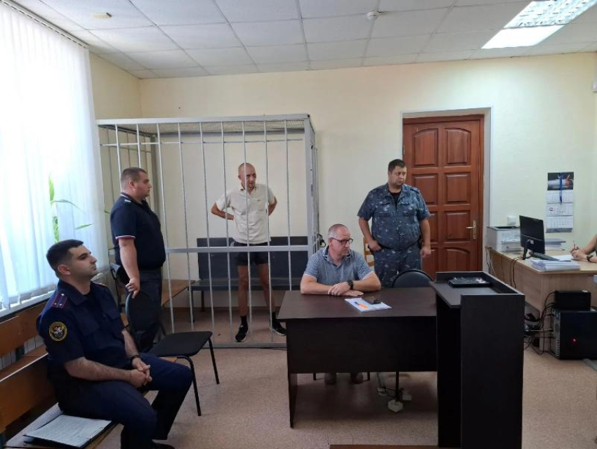 Волжский суд арестовал мужчину, подозреваемого в убийстве прохожего