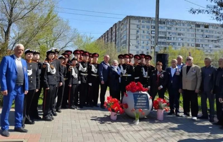 В Волжском почтили подвиг героев Чернобыля