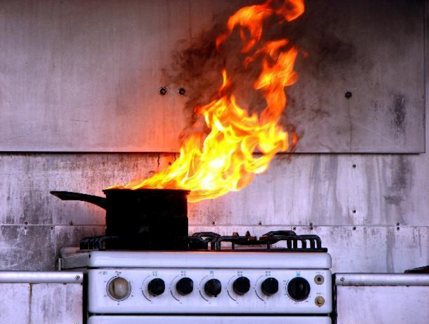 Поссорившийся с женой волжанин сгорел заживо возле плиты на кухне
