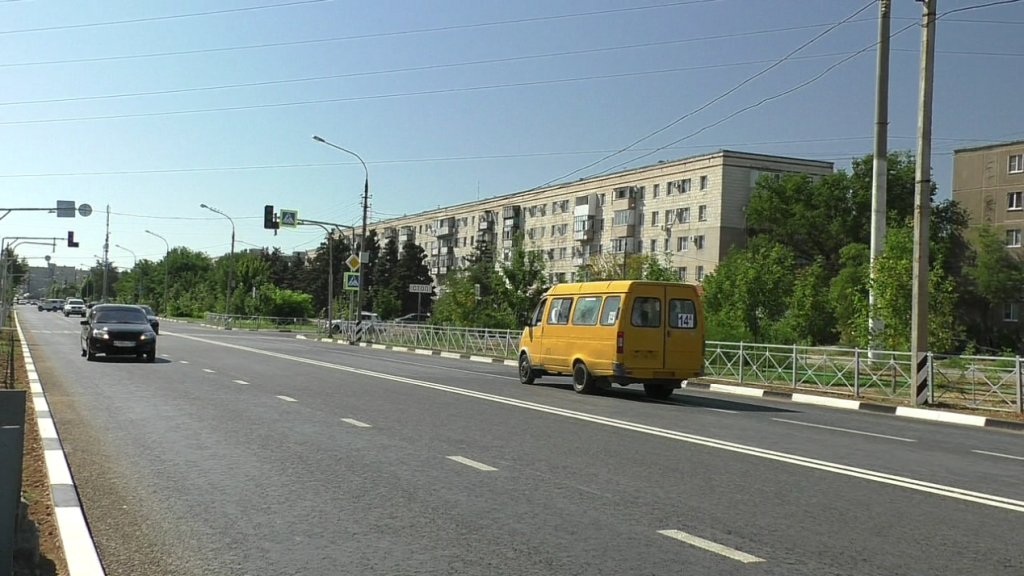 Фото ремонта дороги Волжский. Волжский ул горького